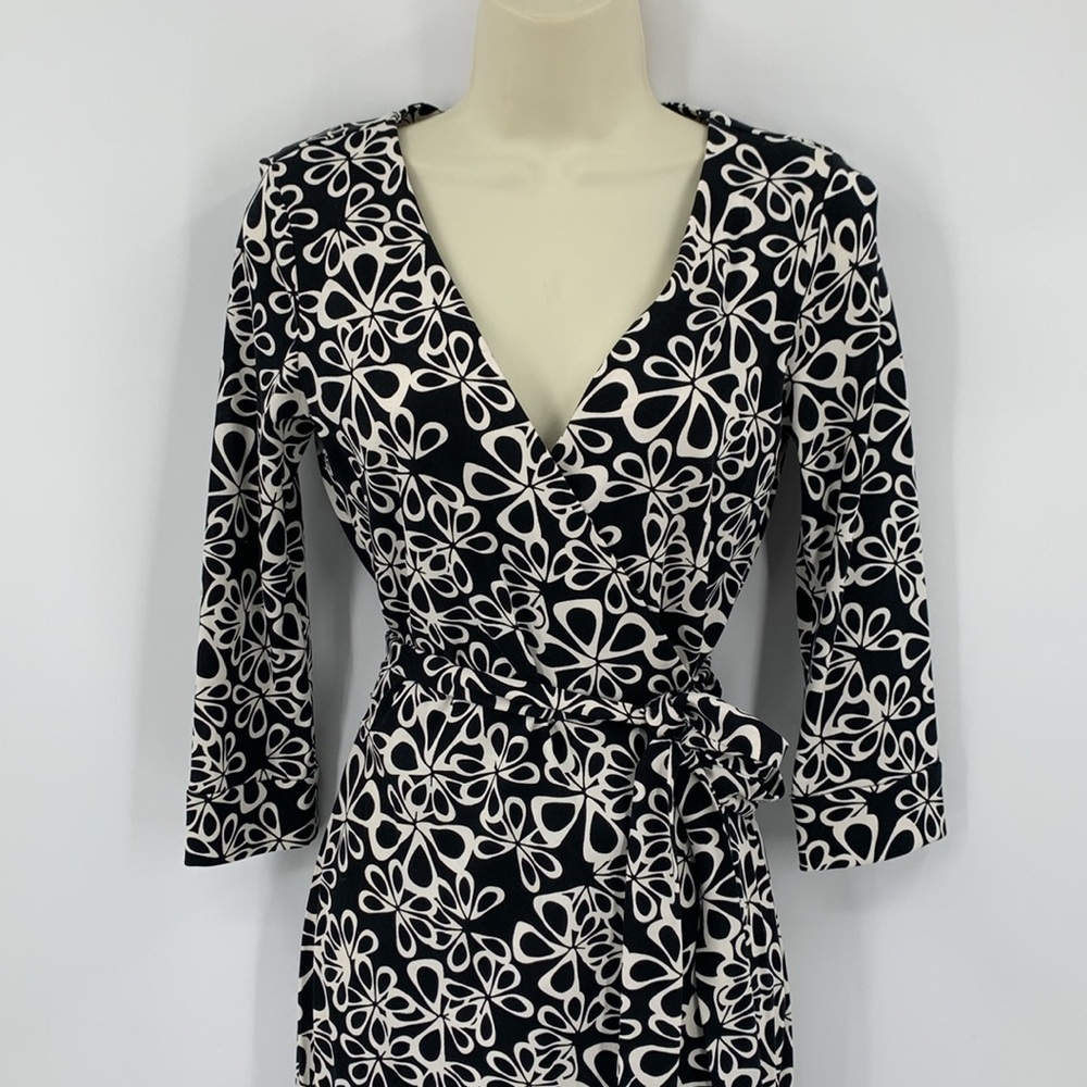 DVF Diane von Furstenberg Julian two wrap dress black white graphic floral new 2 - Picture 2 of 5